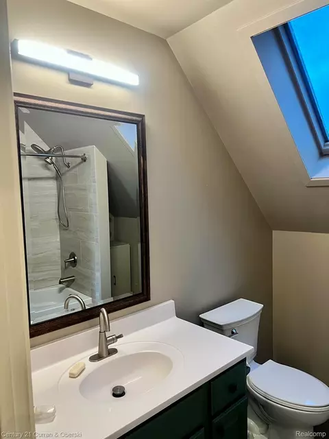 Bath - 8065 S Portage Rd, Jackson, MI 49201 photo 3 of 5