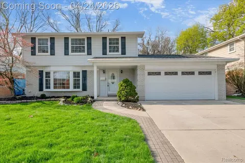 30149 Buckingham St, Livonia, MI 48154