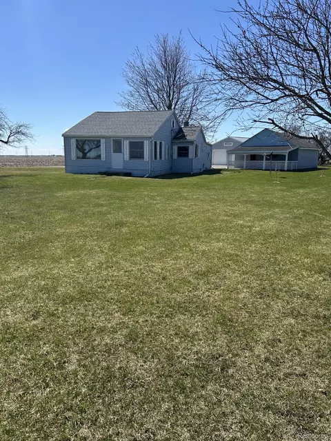 2672 S Tuscola Rd, Merritt, MI 48747