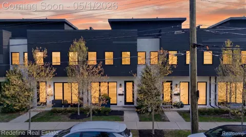 722 E Parent Ave, Royal Oak, MI 48067