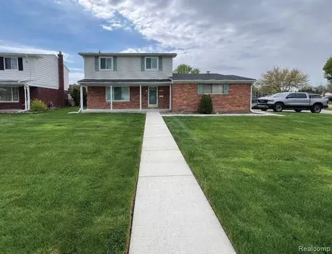 13208 Cloverlawn Dr, Sterling Heights, MI 48312