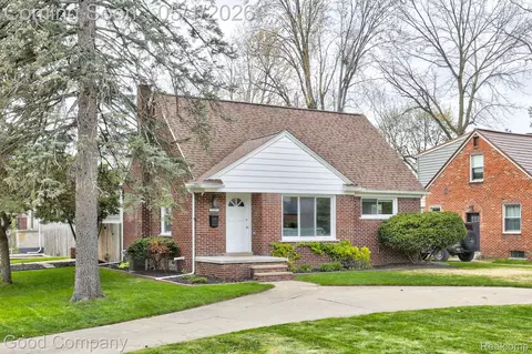 2103 N Main St, Royal Oak, MI 48073