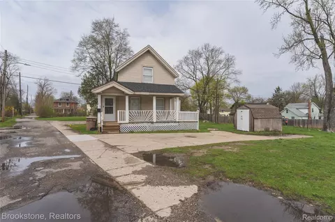 212 Sanderson Ave, Pontiac, MI 48341
