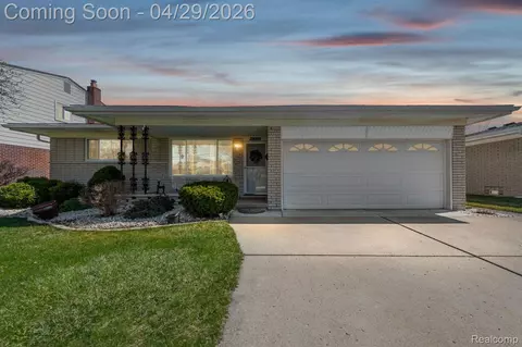 36338 Clifford Dr, Sterling Heights, MI 48312