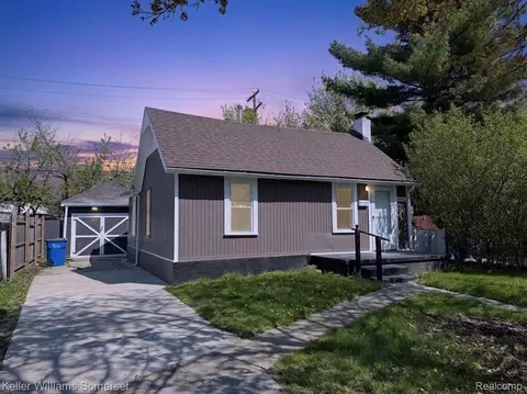 8661 Dodge Ave, Warren, MI 48089