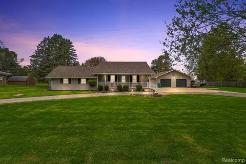4246 S Durand Rd, Durand, MI 48429