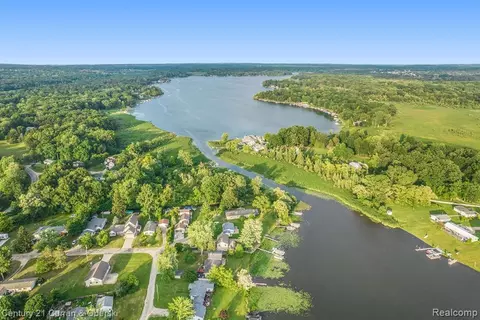 View/Area - 504 Olcott Lake Dr, Jackson, MI 49201 photo 3 of 8