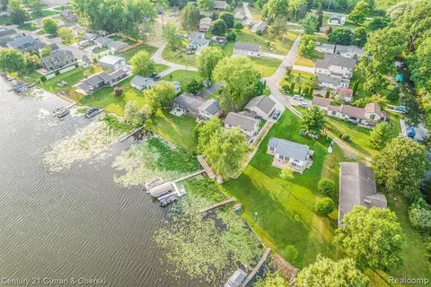 View/Area - 504 Olcott Lake Dr, Jackson, MI 49201 photo 6 of 8