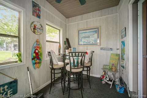 Exterior - 504 Olcott Lake Dr, Jackson, MI 49201 photo 3 of 6