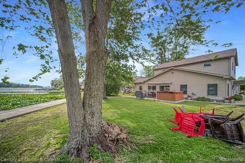 Exterior - 504 Olcott Lake Dr, Jackson, MI 49201 photo 6 of 6