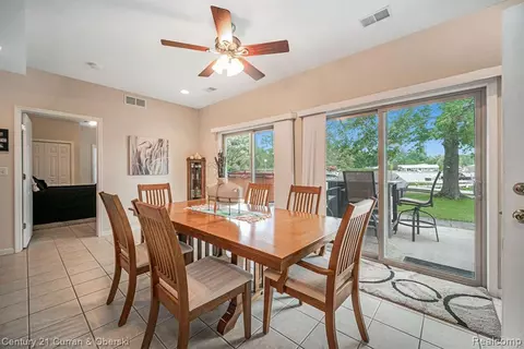 Dining - 504 Olcott Lake Dr, Jackson, MI 49201 photo 1 of 2