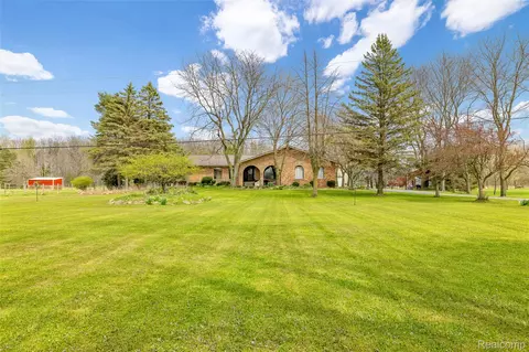 4425 Bethuy Rd, St. Clair, MI 48064