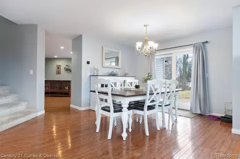 Dining - 7151 Bayview Rd, Jackson, MI 49201 photo 2 of 2