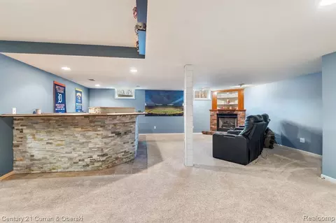 Living - 7151 Bayview Rd, Jackson, MI 49201 photo 3 of 3