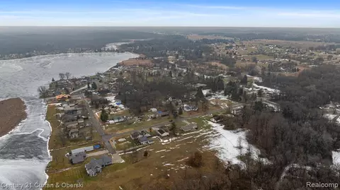 View/Area - 7151 Bayview Rd, Jackson, MI 49201 photo 4 of 5