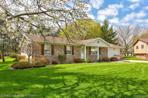 5 Krafft Ct, Frankenmuth, MI 48734