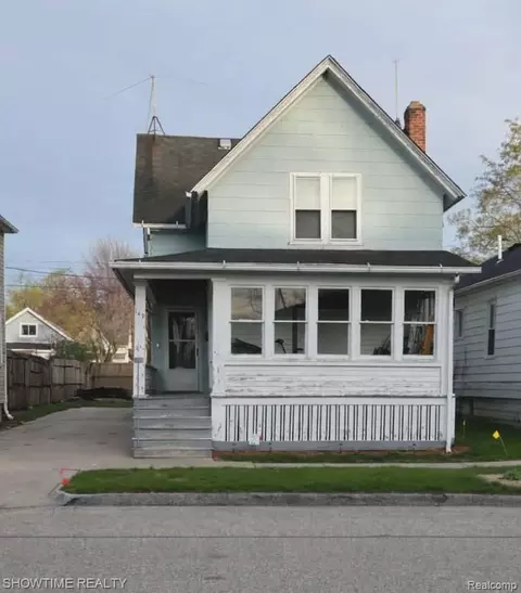 149 S William St, Marine City, MI 48039