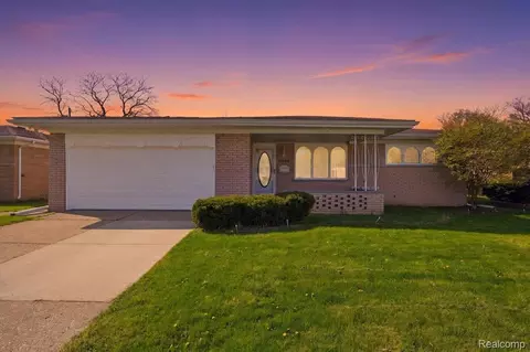 14066 Castle Ave, Warren, MI 48088