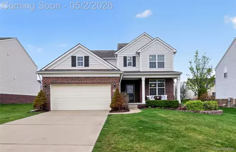 30192 Macintosh Ln, Lyon, MI 48165