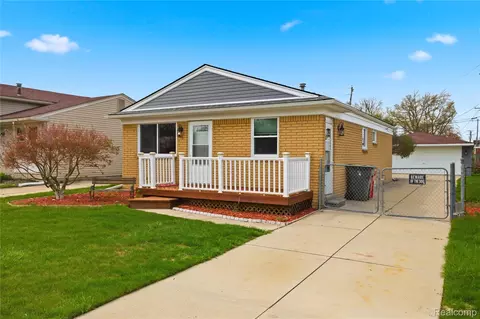34373 New Jersey St, Clinton Township, MI 48035
