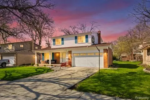 14018 Greentrees St, Riverview, MI 48193