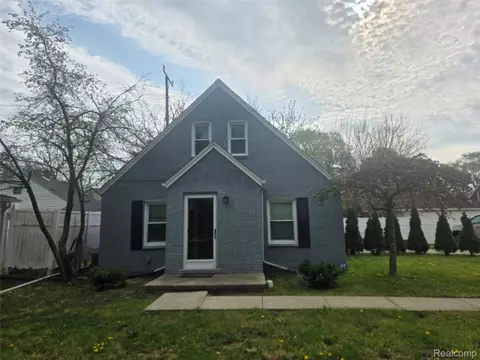 21958 Birchwood Ave, Eastpointe, MI 48021