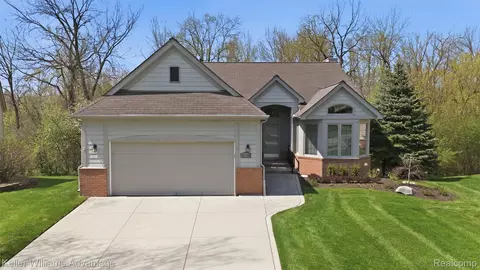 47796 Arbor Trl, Northville, MI 48168