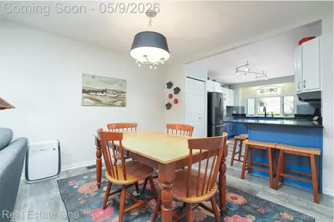 Dining - 2243 Willow Tree Dr, Brighton, MI 48116 photo 2 of 2