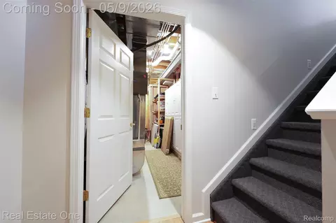 Entry Way - 2243 Willow Tree Dr, Brighton, MI 48116 photo 4 of 4