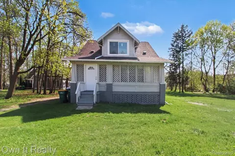 6023 Wayne Rd, Romulus, MI 48174