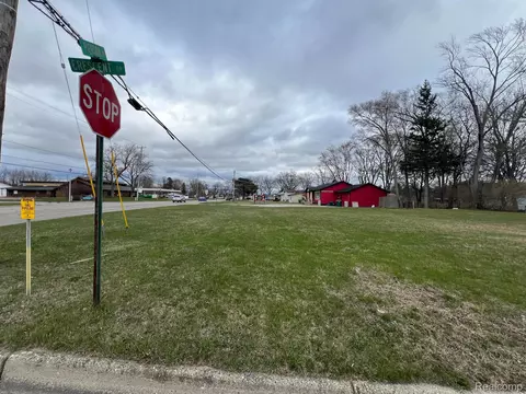 1436 E Pierson Rd, Flushing, MI 48433 photo 8
