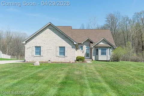 3739 Bethuy Rd, Casco, MI 48064