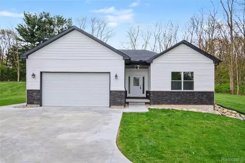 17311 Timber Crk, Rose, MI 48442