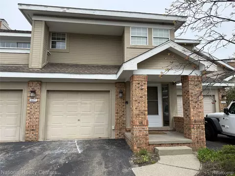 6677 Chimney Sweep, West Bloomfield, MI 48322