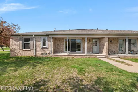 14685 Windmill Ct #99, Shelby Township, MI 48315