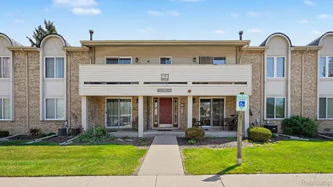 44413 Savery Dr, Canton, MI 48187