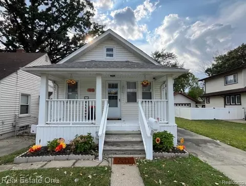 2050 Cornell St, Dearborn, MI 48124