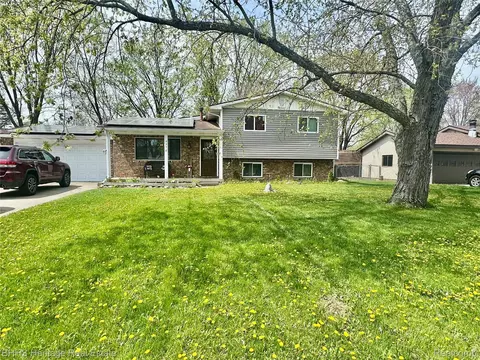 4378 Staunton Dr, Flint, MI 48473