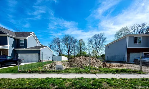 3725 Oxford Rd, Berkley, MI 48072
