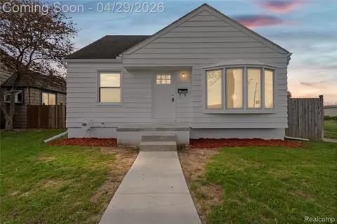 14593 Superior St, Southgate, MI 48195