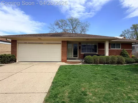 35774 Annette Dr, Sterling Heights, MI 48310