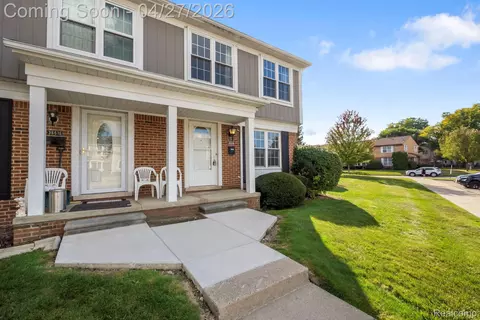 36614 Park Place Dr #68, Sterling Heights, MI 48310