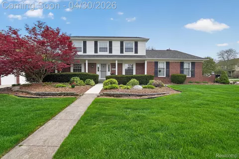 49333 Harvest Dr, Plymouth, MI 48170