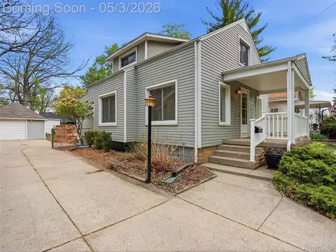 39 Woodward Heights Blvd, Pleasant Ridge, MI 48069