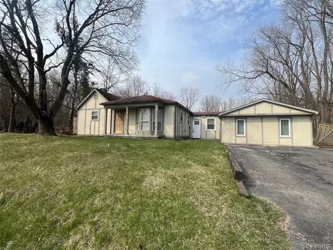 44862 Willis Rd, Sumpter, MI 48111