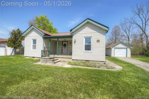 32538 Cowan Rd, Westland, MI 48185
