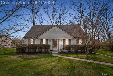 3411 Ashley Dr, Orion, MI 48359