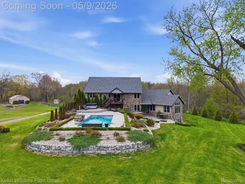 3450 S Ortonville Rd, Village Of Clarkston, MI 48348