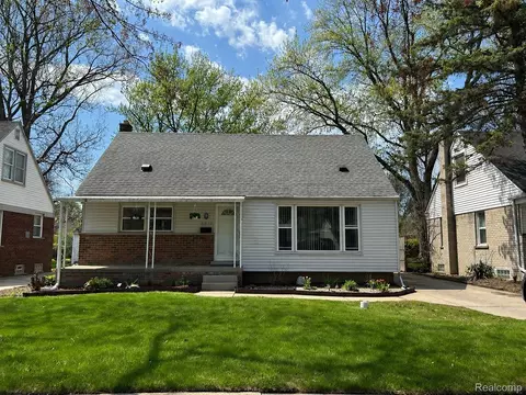 23125 Church St, Oak Park, MI 48237