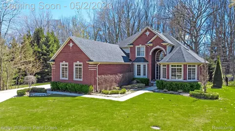 50182 Dante Ct, Chesterfield, MI 48047